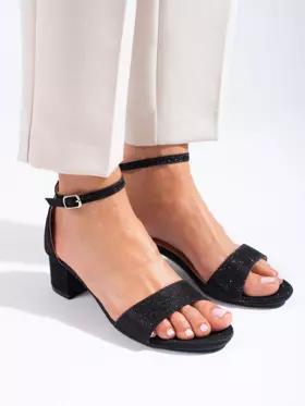 Eleganckie brokatowe sandały na niskim obcasie  czarne